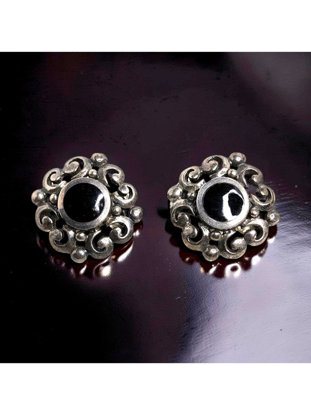 Vintage 1940s Scroll Pattern Sterling Silver Black Onyx Clip On Earrings